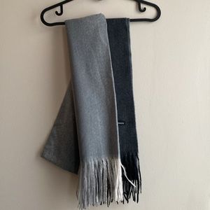 Cashmere scarf